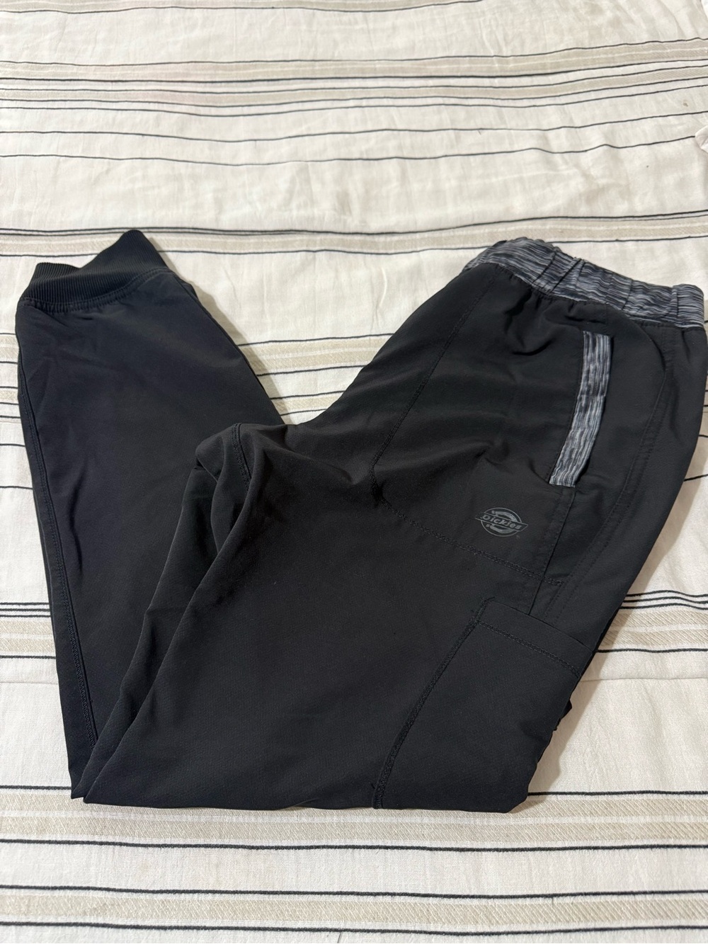 Dickies black/gray tapered leg jogger scrub pants